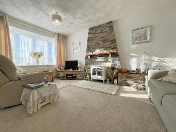 Culver Close 24 - Lounge 1.jpg