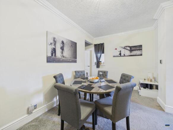 3 bed House for sale Image 7
