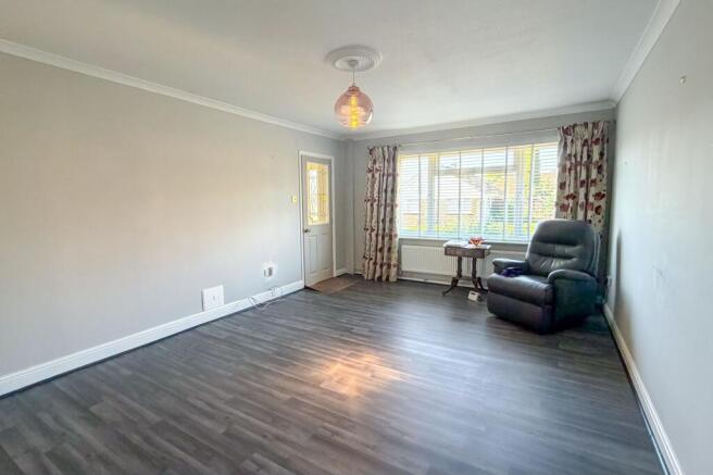 Lyndon Way, Lyminge, CT18 photo 4