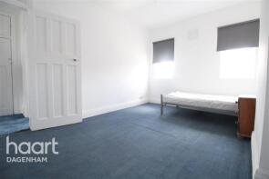 12a, Rowallen Parade, Green Lane, Dagenham RM8 1XU