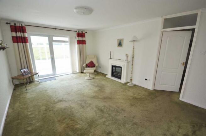 24 Lakelands Close