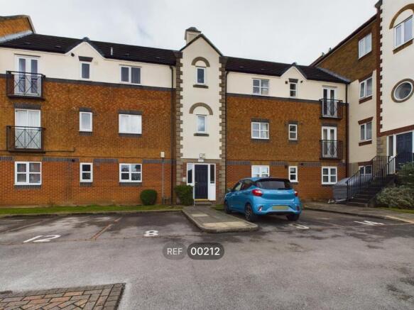 2 bed Apartment to rent Image 10