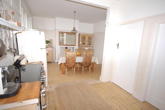 KITCHEN/DINER