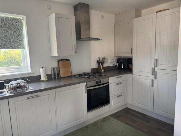 KITCHEN 2.jpg
