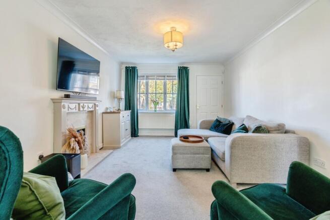 4 bed Detached for sale Image 6