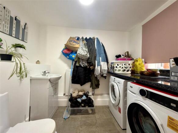 4 bed Terraced for sale Image 4