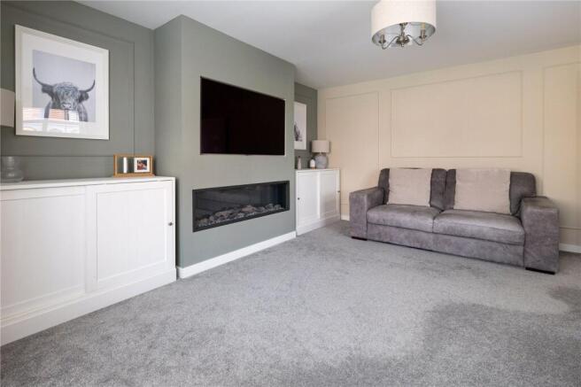 4 bed Detached for sale Image 5
