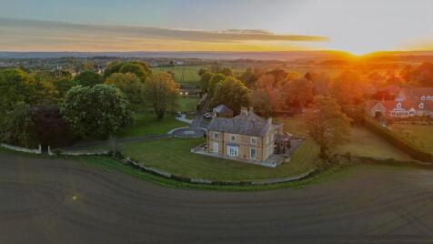 Timeless Elegance, Beautifully Modernised at Kiveton Hall...