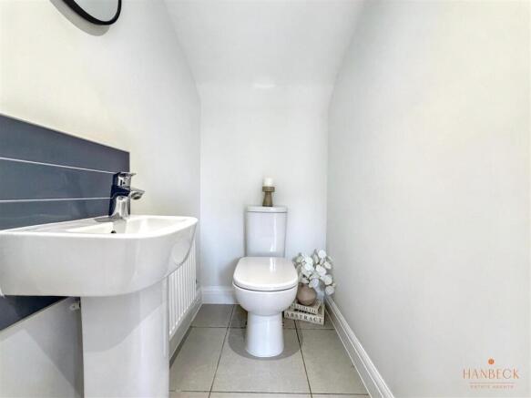 3 bed Terraced for sale Image 9