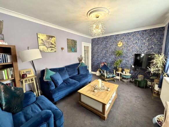 3 bed Semi-Detached for sale Image 6