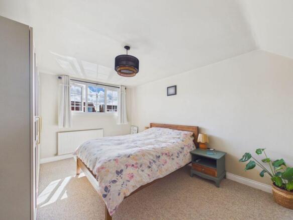 4 bed Detached Bungalow for sale Image 10