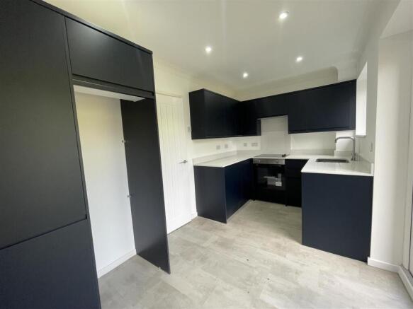 Kitchen 1.jpeg