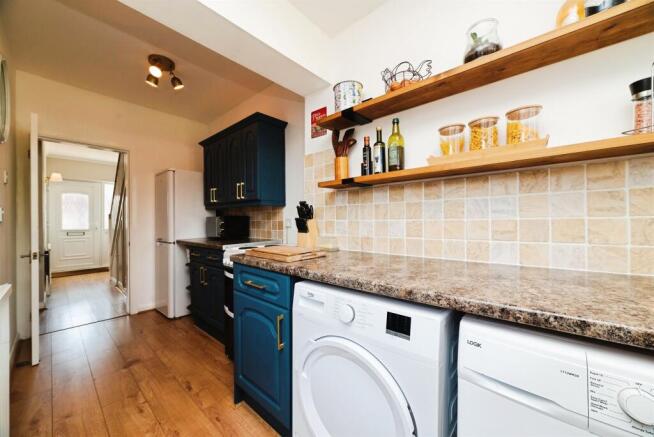3 bed Terraced for sale Image 7
