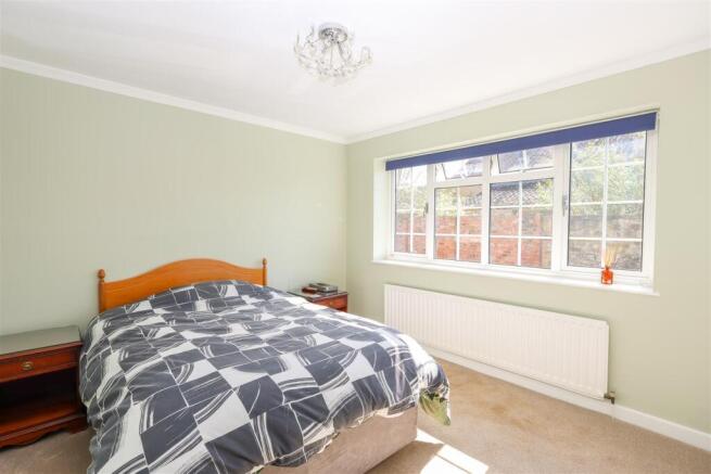 3 bed Detached Bungalow for sale Image 7