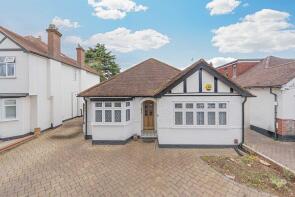 4, Darby Crescent, Sunbury-on-thames TW16 5LB