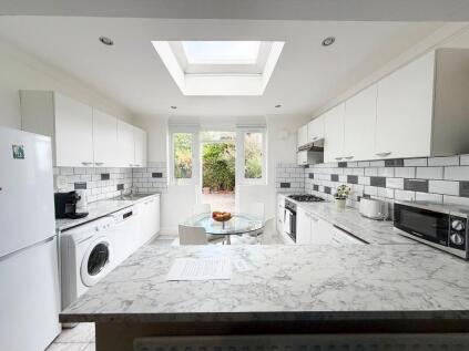 Greenfield Gardens, Ground Floor Flat, London, NW2 1HX