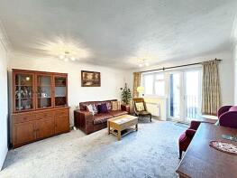 Flat 39, 25 Fairbanks Lodge, Furzehill Road, Borehamwood WD6 2DQ
