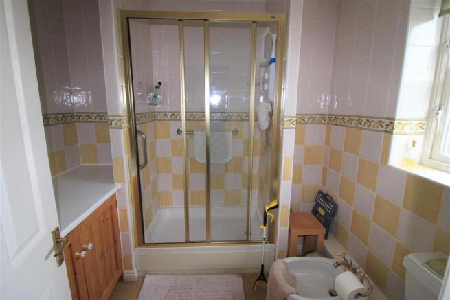 Shower Room.jpg