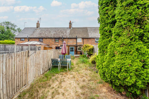 Red Cow Cottages, Watling Street, Kensworth, Dunstable, LU6