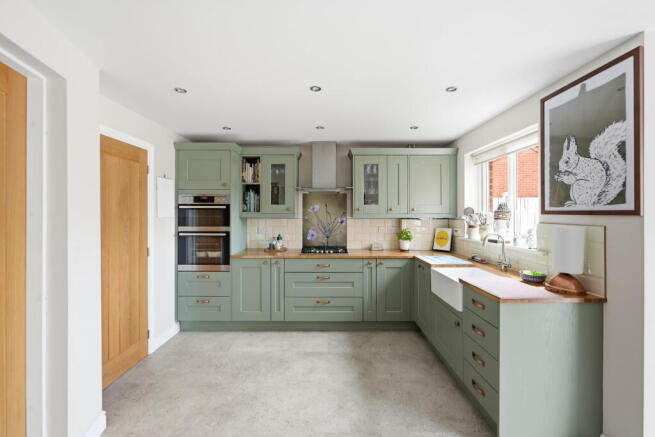 3 bed Terraced for sale Image 5