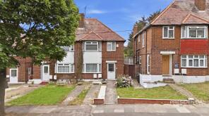 24, Lansdowne Court, Claybury Broadway, Clayhall, Ilford IG5 0JA