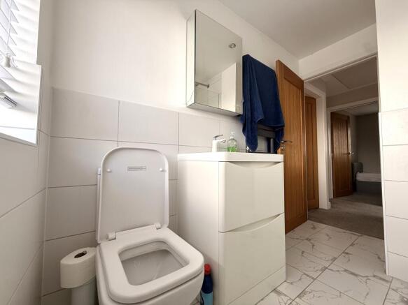 3 bed House to rent Image 9