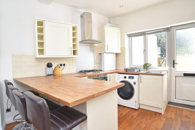 3 bed Terraced for sale Image 4