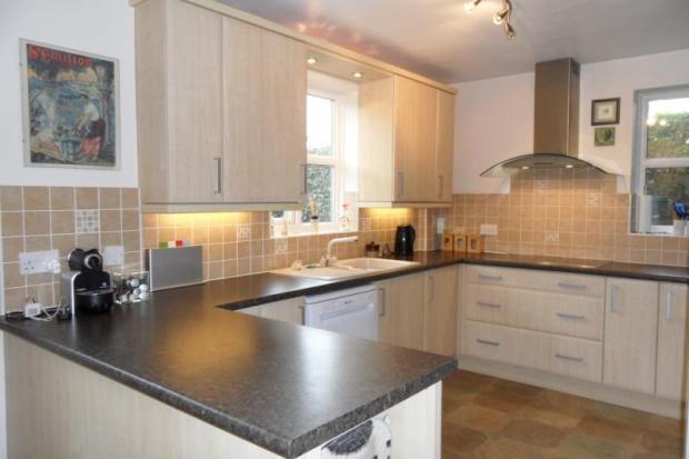 Kitchen 02