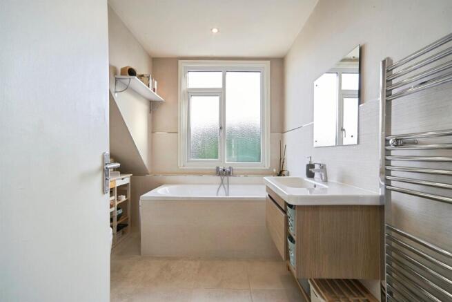 2 bed Semi-Detached for sale Image 9