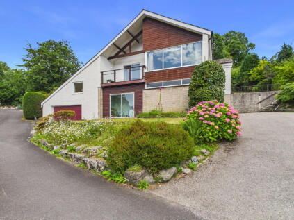 15 Rayrigg Rise, Bowness-on-Windermere, The Lake District, LA23 3DR
