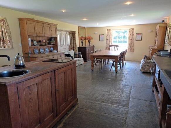 Kitchen/Diner View 3