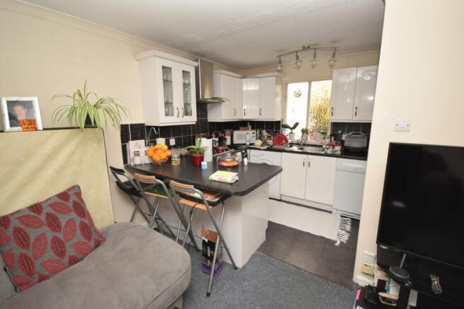 Lounge/Kitchen