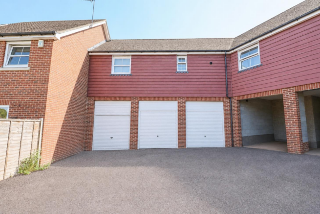 Garage & Parking