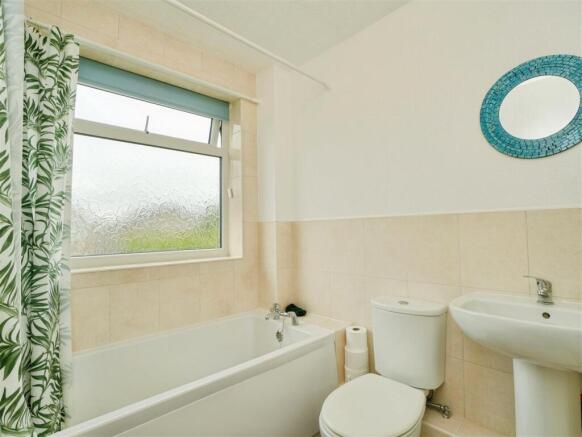 3 bed Detached for sale Image 11