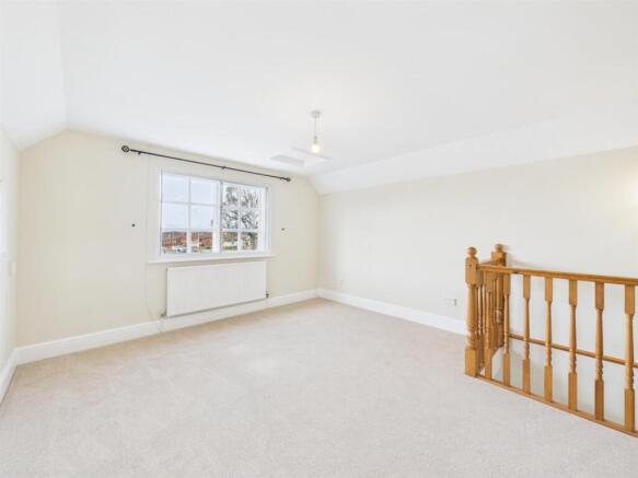 1 bed Detached for sale Image 6