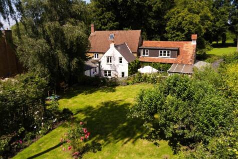 Hill Road, Lower Boddington, NN11