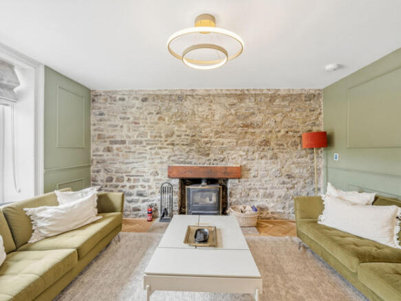 4 bed Semi-Detached for sale Image 9
