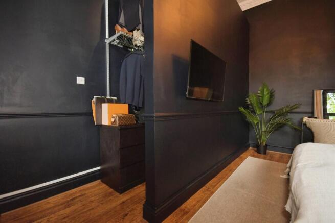 4 bed House for sale Image 12