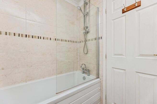 3 bed Semi-Detached for sale Image 6