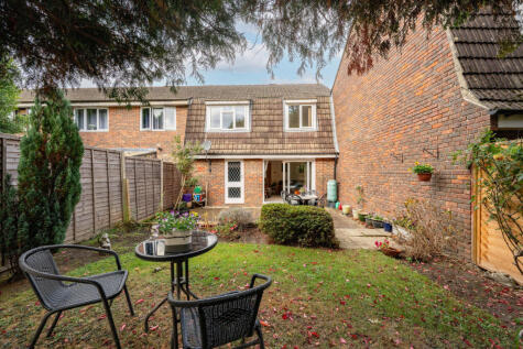 Cook Road, Horsham, RH12