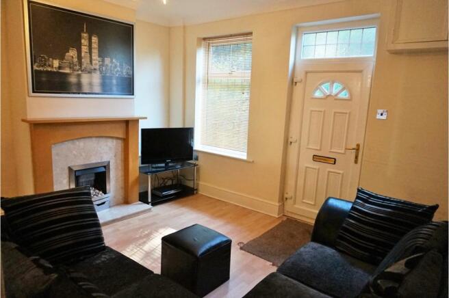 Lounge/Dining Room