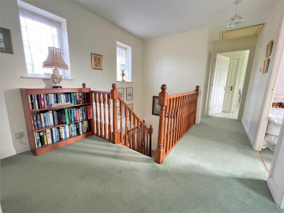FIRST FLOOR LANDING
