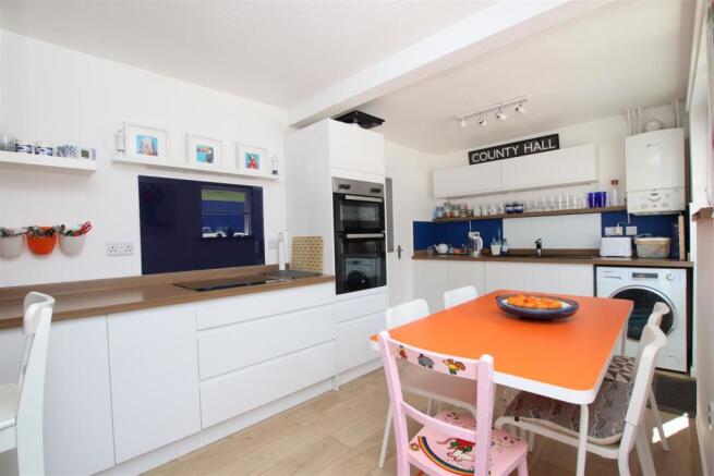 Kitchen Dining Room.JPG