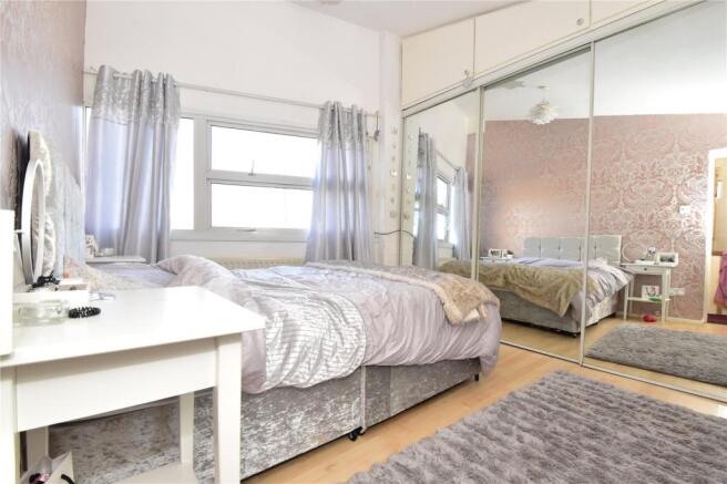 Mastre Bedroom