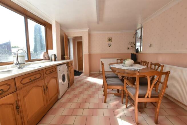Kitchen / DIner