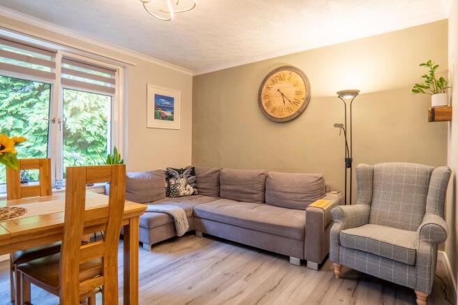 Midlem Drive, Glasgow, G52 photo 4