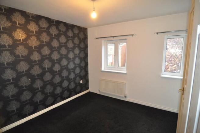 2 bed Town House to rent Image 8