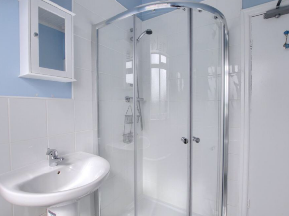 2 bed Flat to rent Image 9