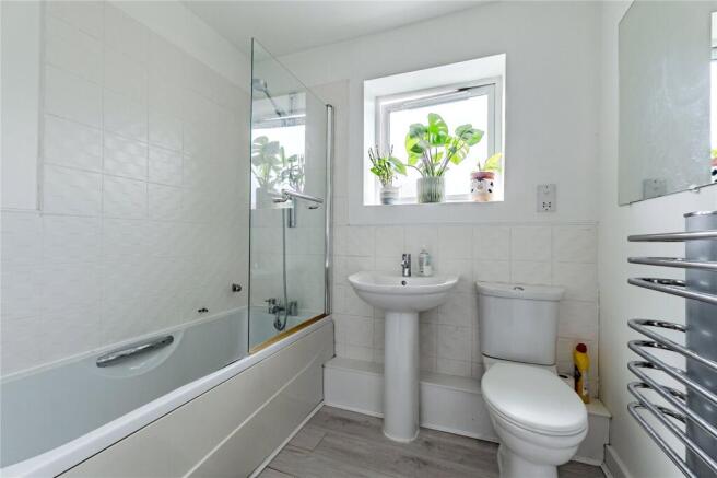 2 bed Apartment for sale Image 9