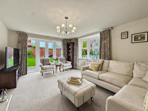 4 bed Detached for sale Image 5